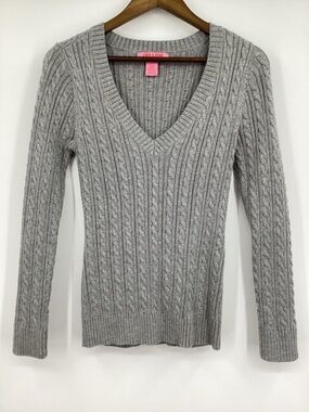 Women’s Cable Knit V-Neck Sweater - Gray